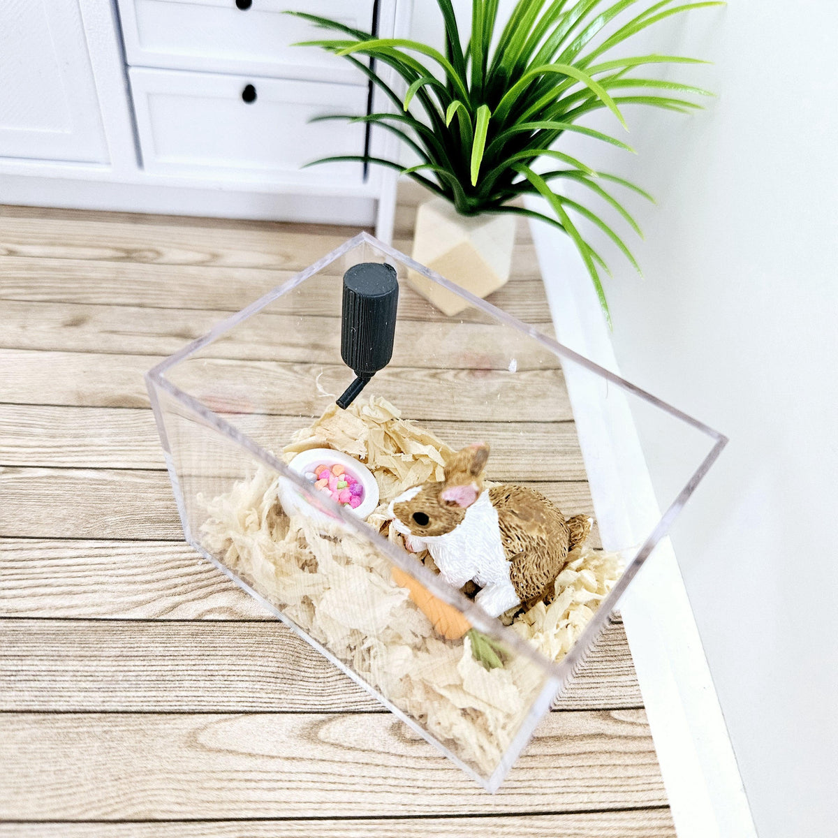 Dolls House Indoor Rabbit Cage with Sawdust, Food, Water Bottle, 12th Scale, Miniature Rabbit