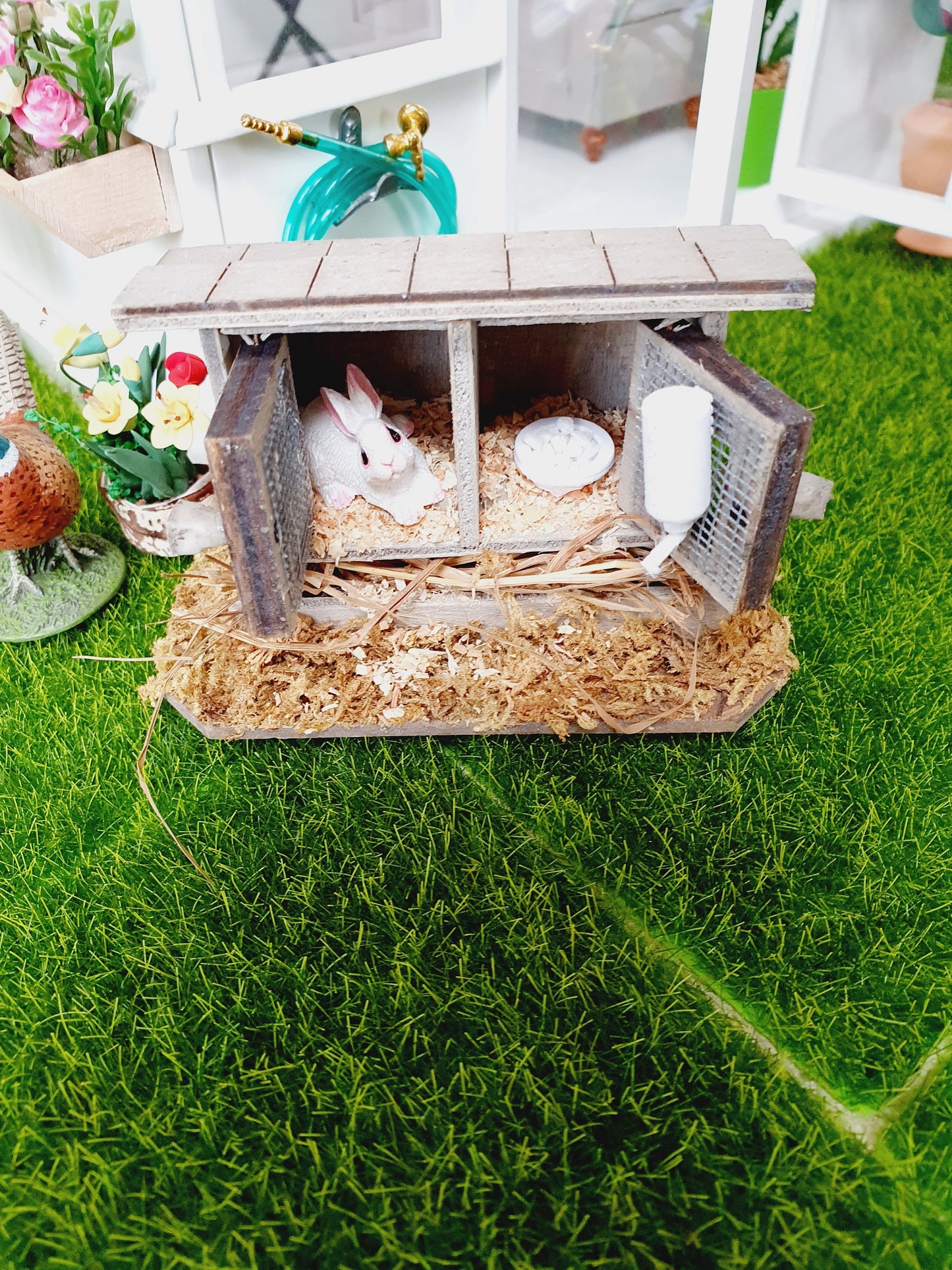 Dolls House Rabbit Hutch Set | Includes Accessories & Rabbit | 1:12 Scale Miniature