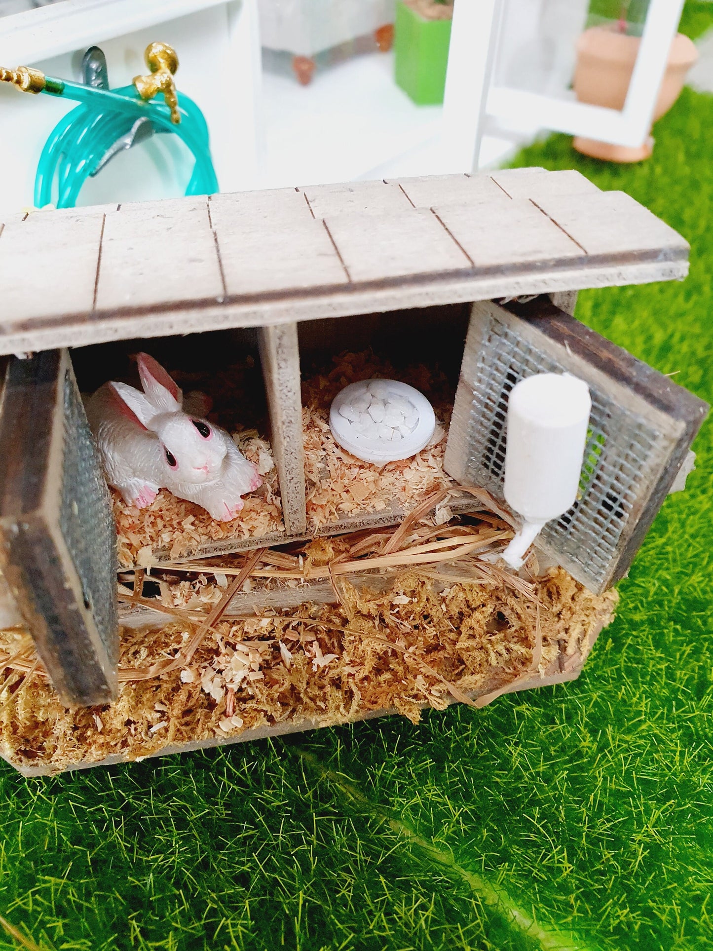 Dolls House Rabbit Hutch Set | Includes Accessories & Rabbit | 1:12 Scale Miniature