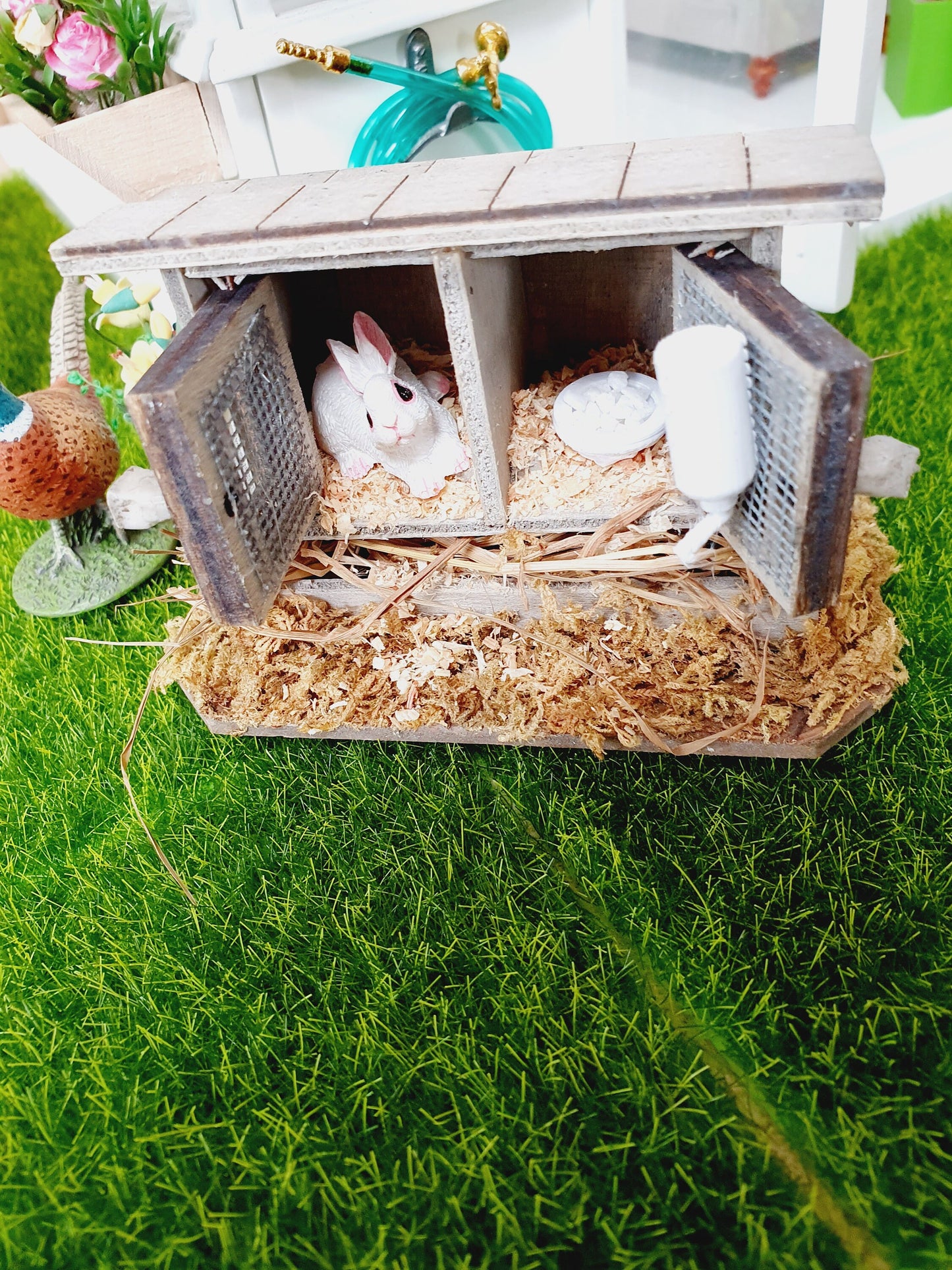 Dolls House Rabbit Hutch Set | Includes Accessories & Rabbit | 1:12 Scale Miniature