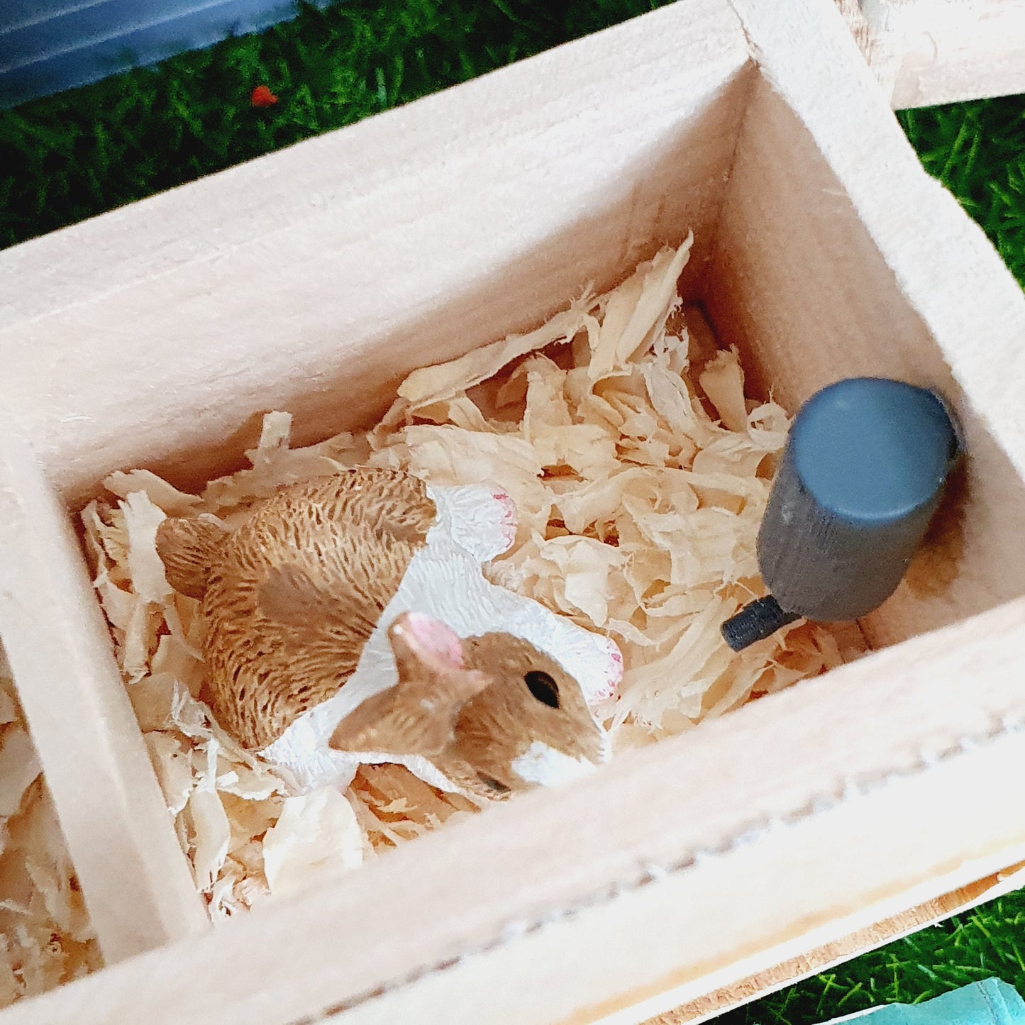 Dolls House Rabbit Hutch Set | With Accessories & Rabbit | 1:12 Scale Miniature