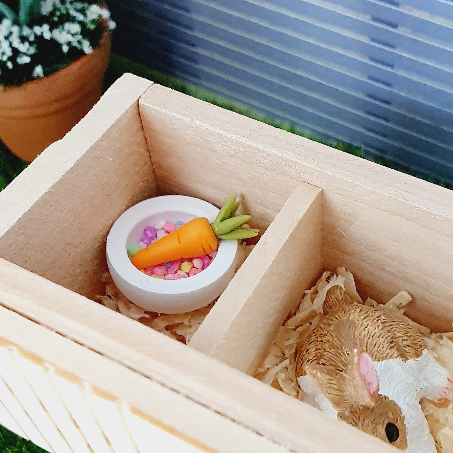 Dolls House Rabbit Hutch Set | With Accessories & Rabbit | 1:12 Scale Miniature