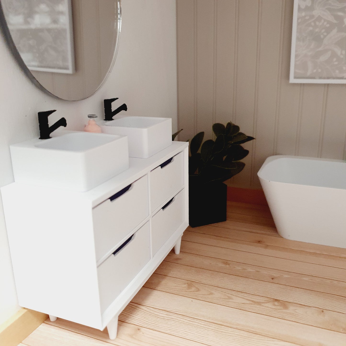 Dolls House White Modern Full Bathroom Set, Bath, Vanity with double sinks, Toilet, Mirror & Soap Pump, 1:12th scale, miniature set