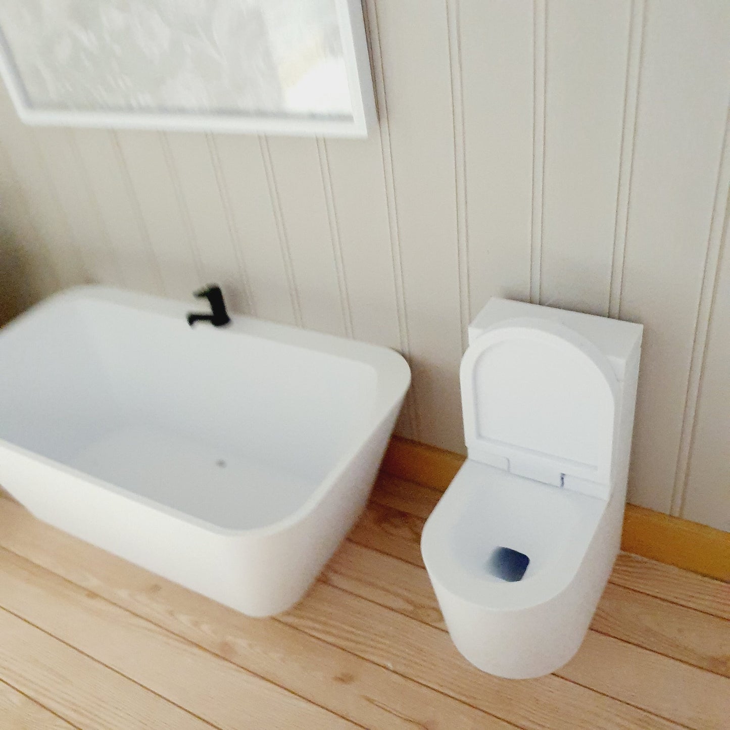 Dolls House White Modern Full Bathroom Set, Bath, Vanity with double sinks, Toilet, Mirror & Soap Pump, 1:12th scale, miniature set