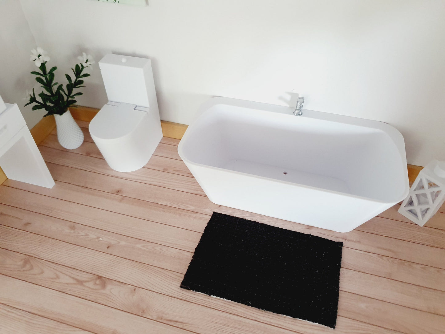 Dolls House Modern Bathroom Set, Bath, Vanity with double sinks, Toilet, soap pump & mirror, 1:12th scale, miniature set
