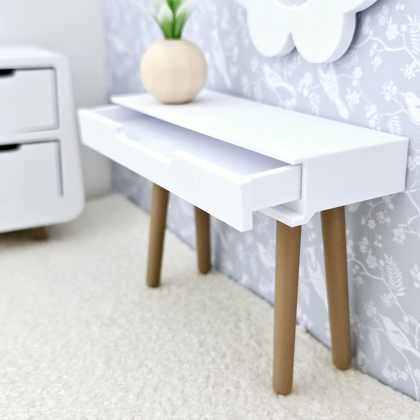 Miniature Dolls House Dressing Table, Dollhouse Furniture, Dolls House Miniatures, Dollhouse Accessories, 12th Scale