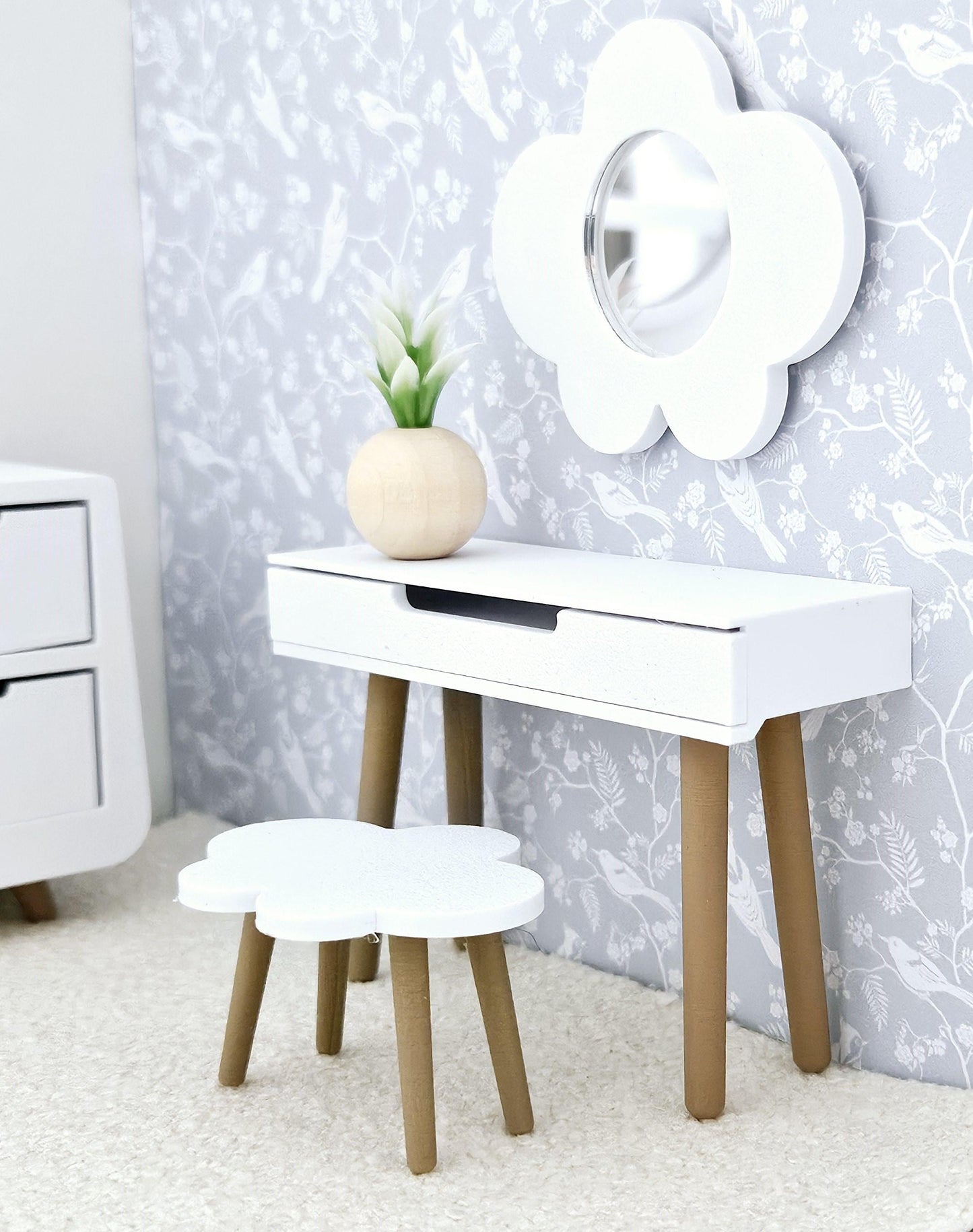Miniature Dolls House Dressing Table, Dollhouse Furniture, Dolls House Miniatures, Dollhouse Accessories, 12th Scale