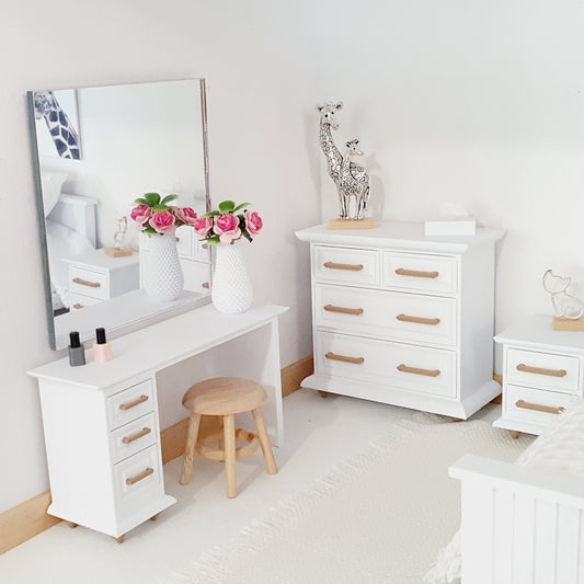 Miniature Dolls House Bedroom Dressing Table, Dollhouse Furniture, Dolls House Miniatures, Dollhouse Accessories, 12th Scale (BRDR1)