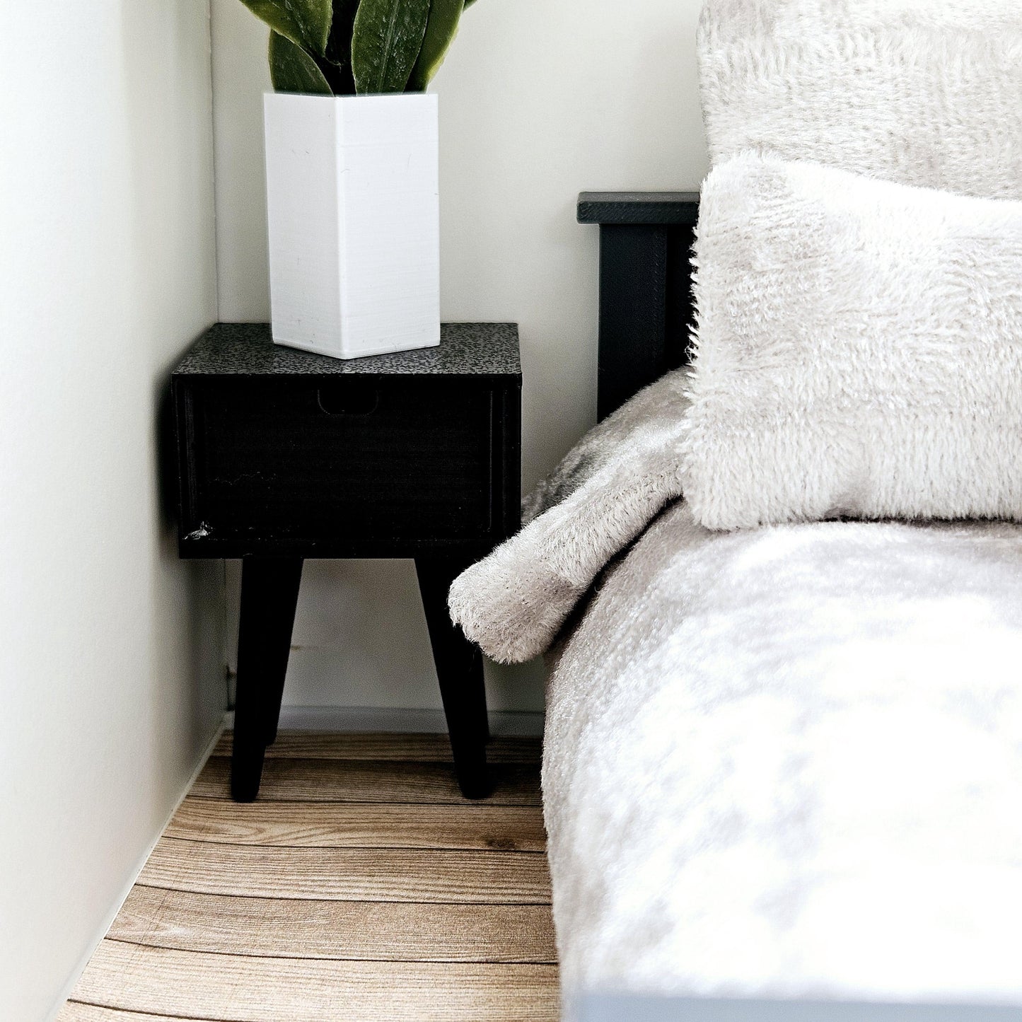 Dolls House Modern Bedside Table | 1 Opening Drawer | Choice of Colours | 1:12 Scale Miniature