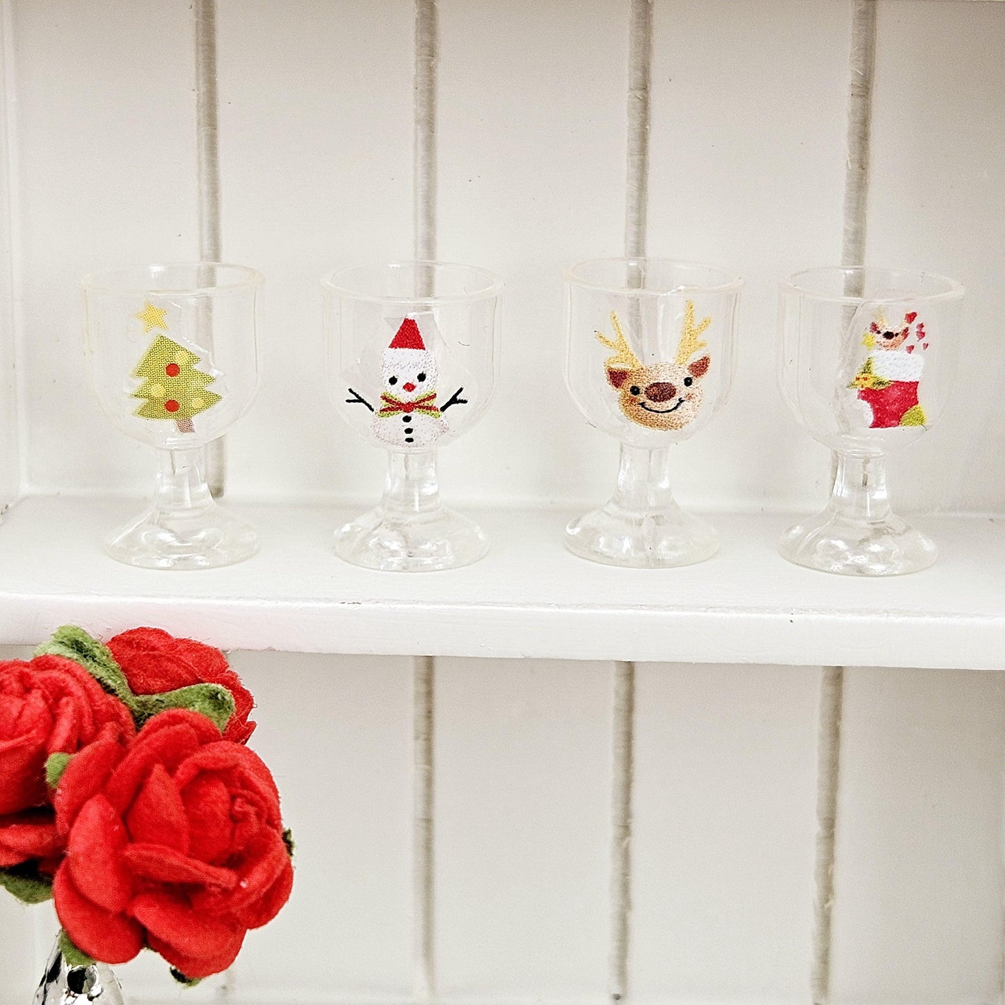 Dolls House Christmas Wine Glasses, Set of 4, 12th Scale, miniature glasses