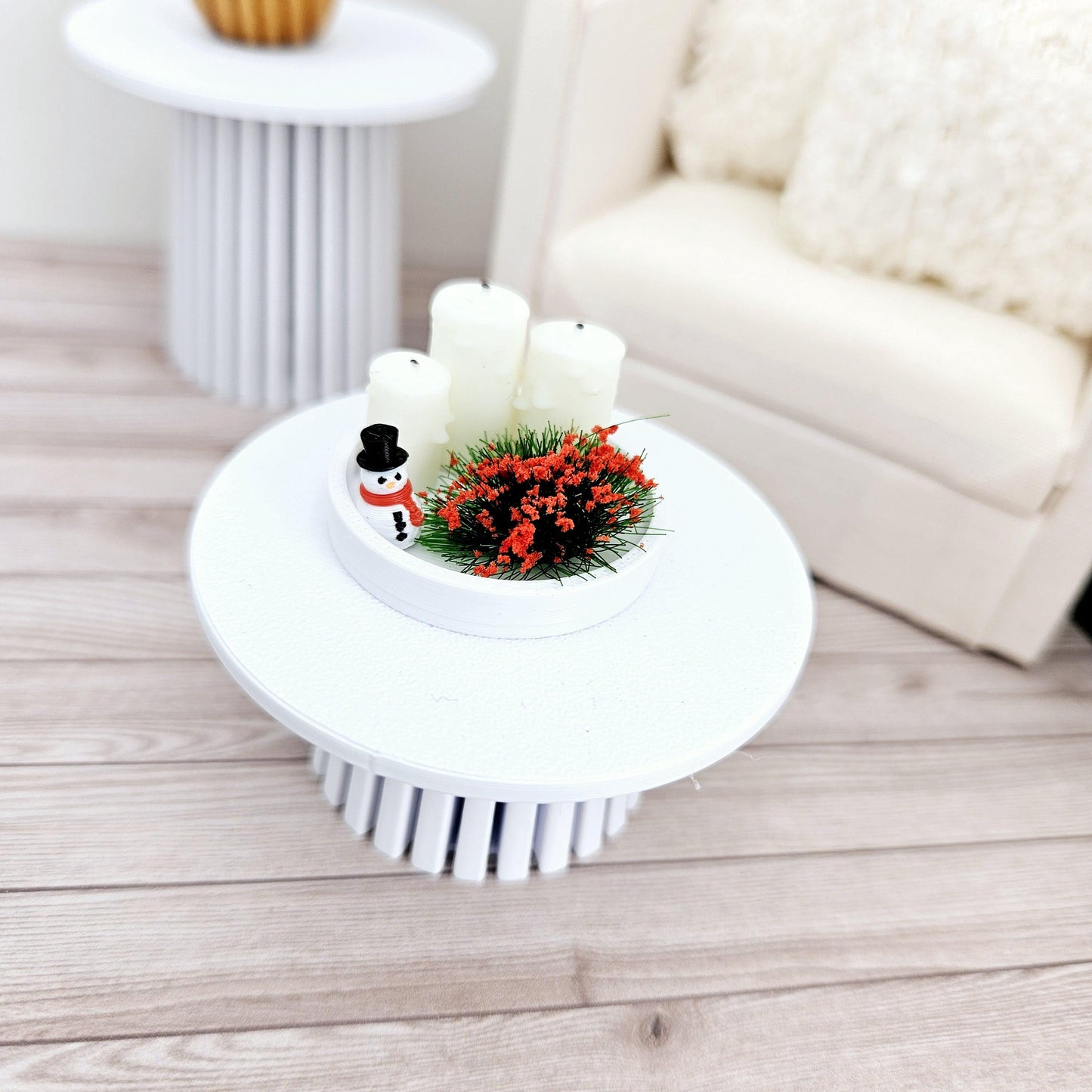 Dolls House Christmas Coloured tray ornament with 3x candles, red plant & a tiny snowman, 12th scale, miniature ornament