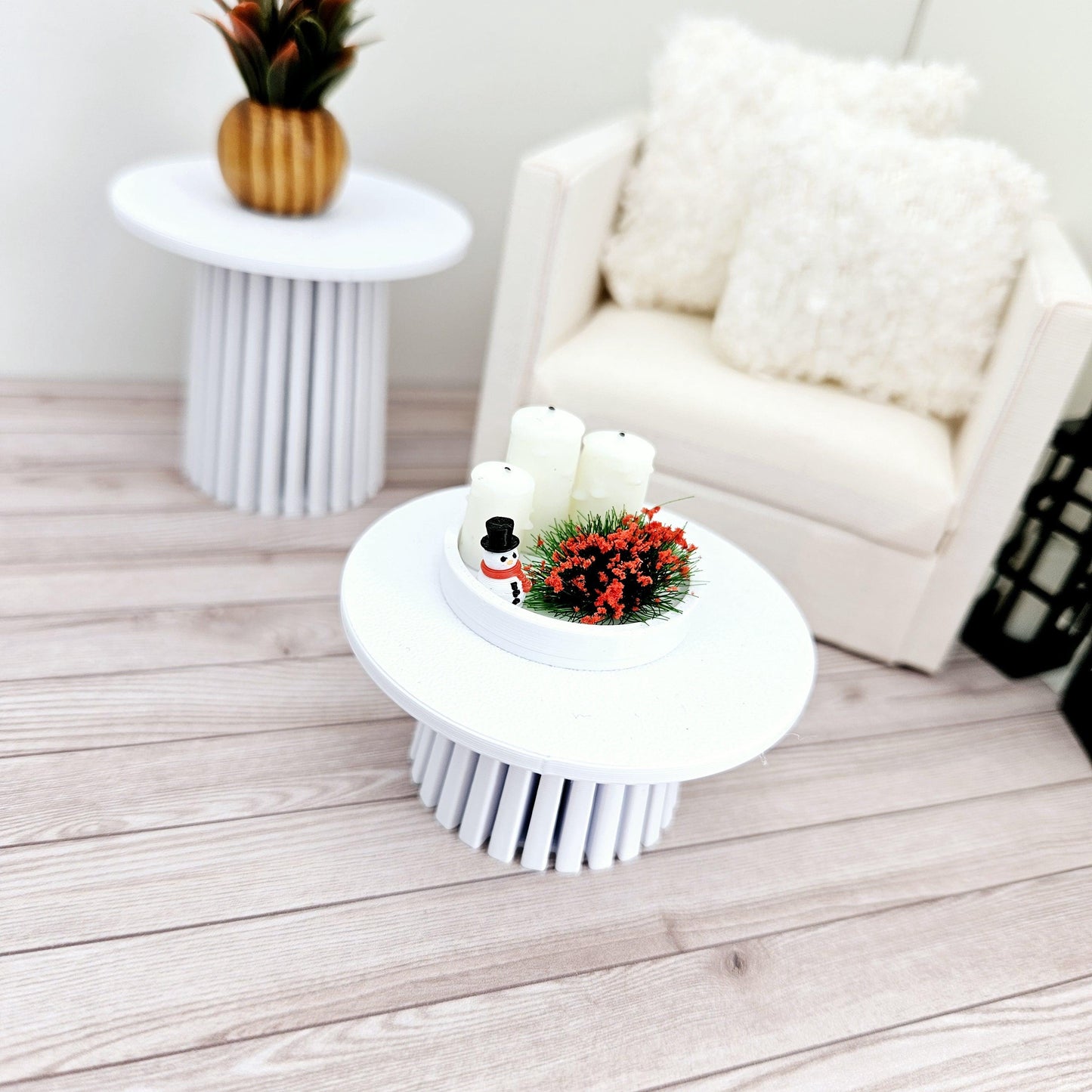 Dolls House Christmas Coloured tray ornament with 3x candles, red plant & a tiny snowman, 12th scale, miniature ornament