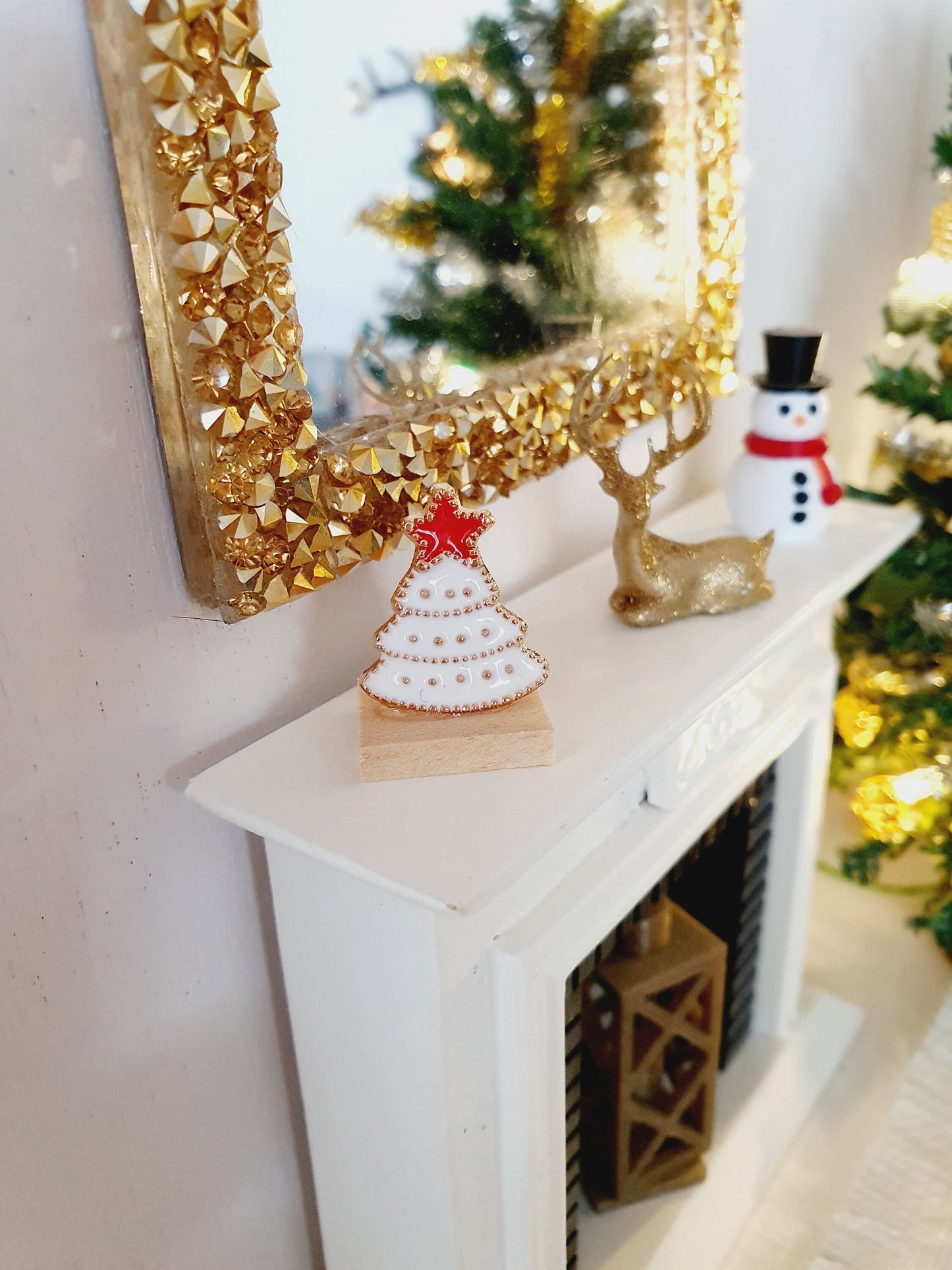 Dolls House Christmas Ornaments, 1:12th scale, Christmas miniature ornaments