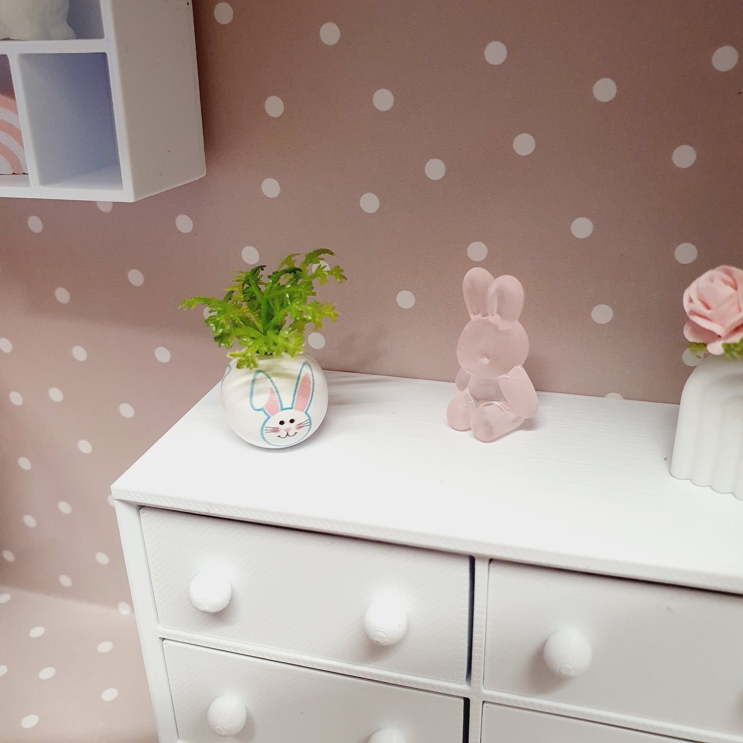 Dolls House Easter Bunny Plant Pot with Plant  1:12th Scale, Miniature