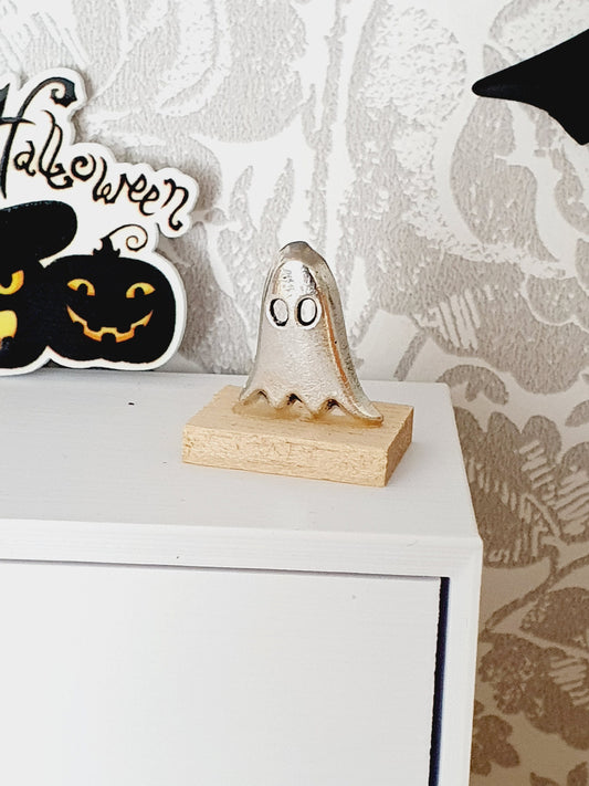 Ghost ornament dolls house 1:12th scale ghost miniature ghost Halloween