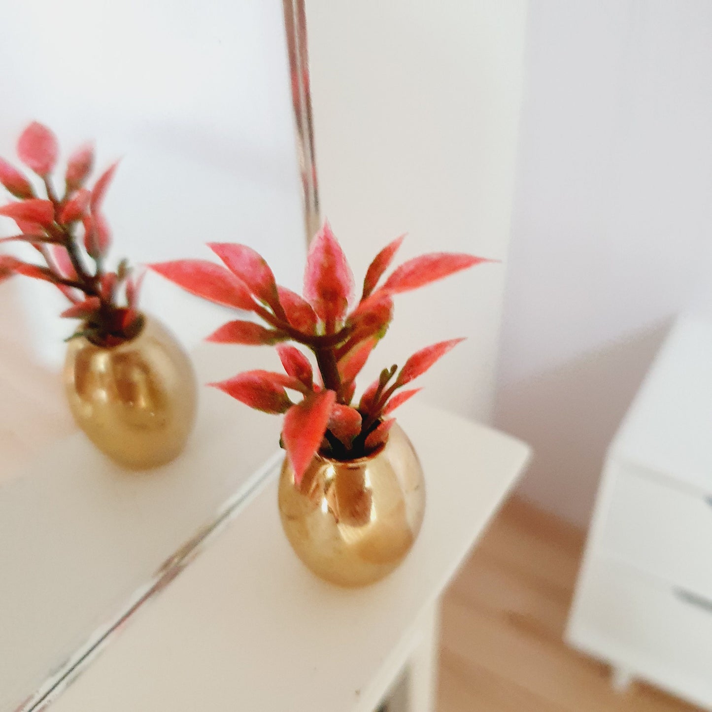 Dolls House Gold Plant Pot with Red Plant  1:12th Scale, Miniature