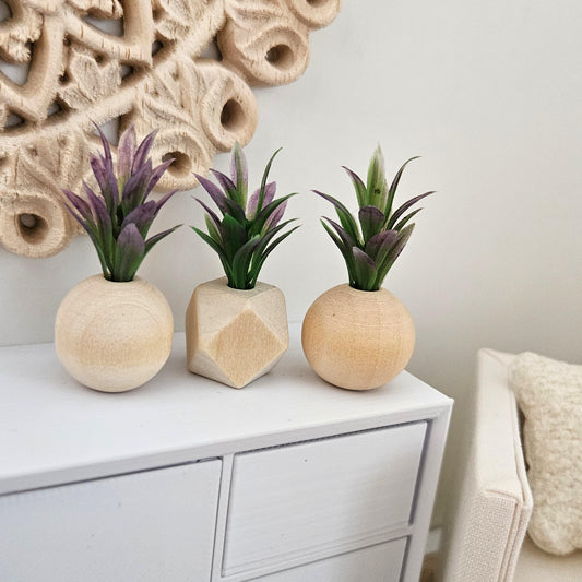 Dolls House Lovely Set of 3 Wooden Plant Pots with Plants  1:12th Scale, Miniature Pot