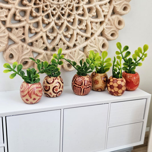Dolls House Lovely Set of 6 Random Wooden Plant Pots with Plants  1:12th Scale, Miniature Pot