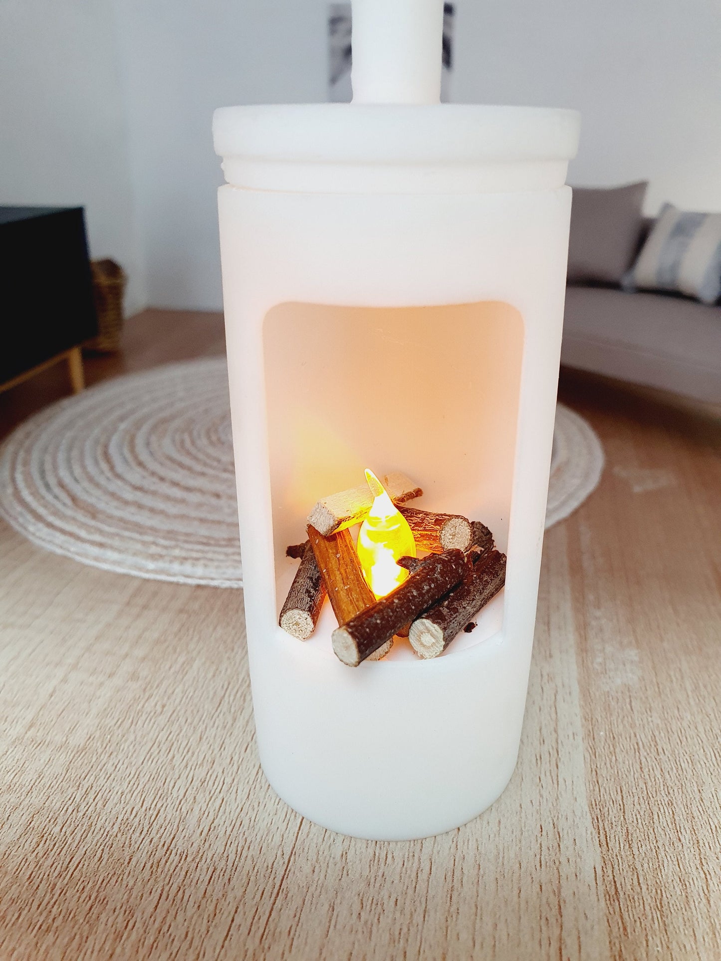 Dolls House White Modern Round Log Fire with Light Up Flame and Wood, 1:12th Scale, Miniature Fire (FIRE4)