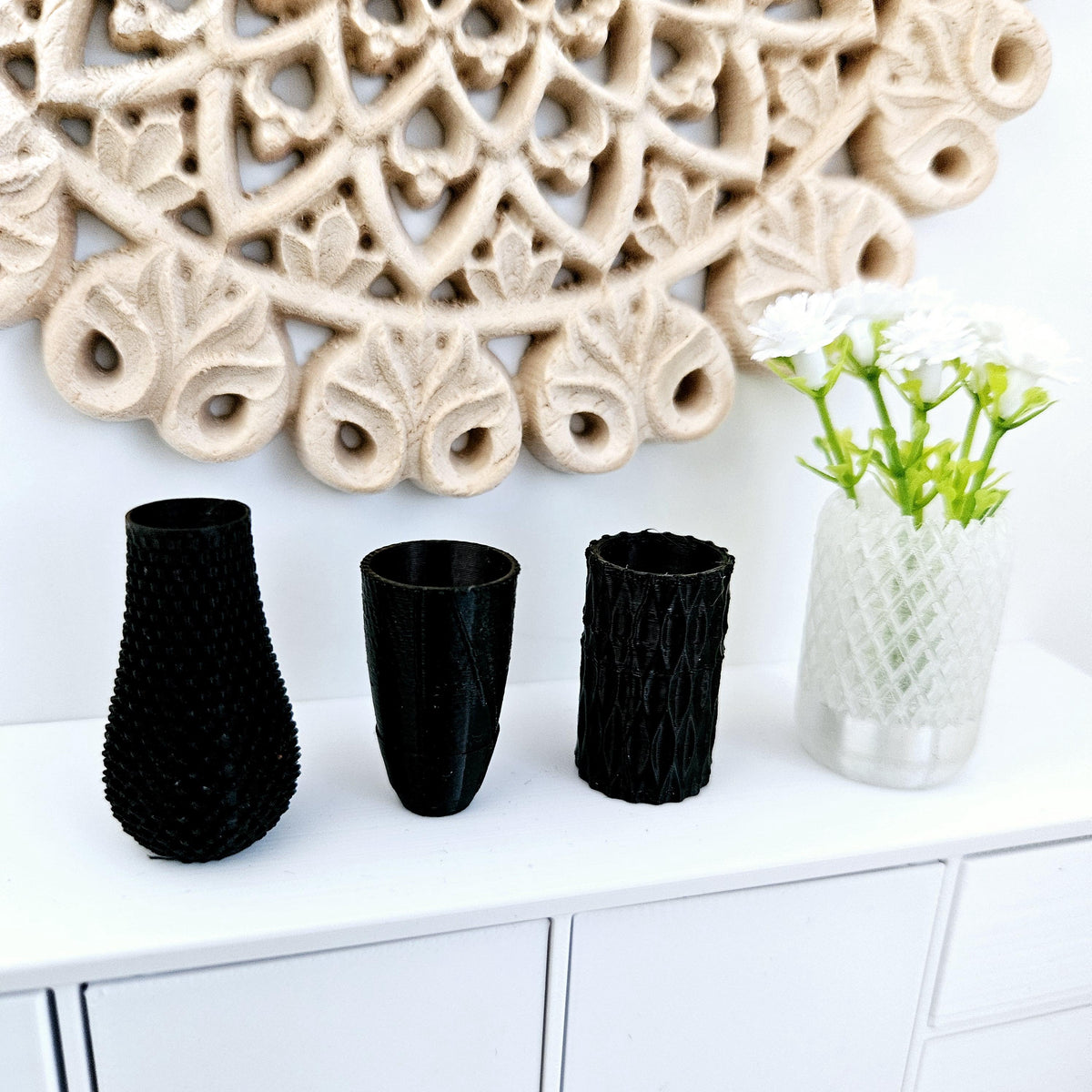 Dolls House Coloured Vases, Set of 4, Miniature vases, 12th Scale