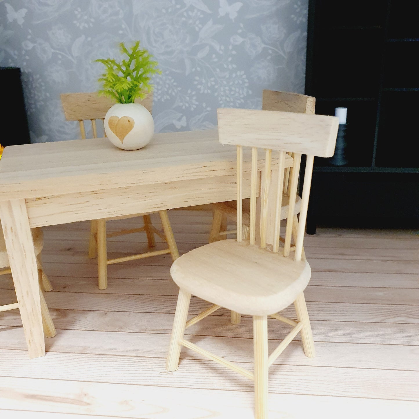 Dolls House Wooden 1x Chair, Miniature Furniture, Dollhouse Accessories, Rustic Farmhouse Style (K-W-CH)