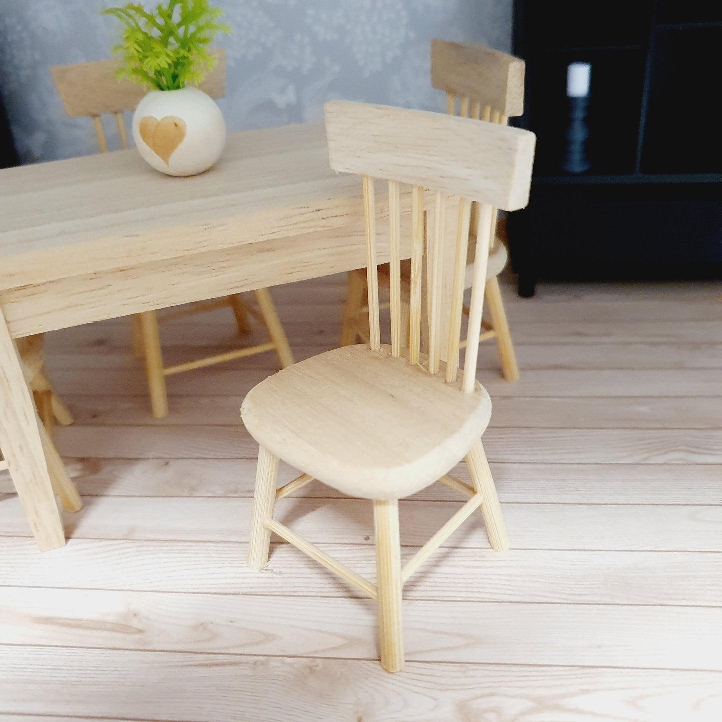 Dolls House Wooden 1x Chair, Miniature Furniture, Dollhouse Accessories, Rustic Farmhouse Style (K-W-CH)