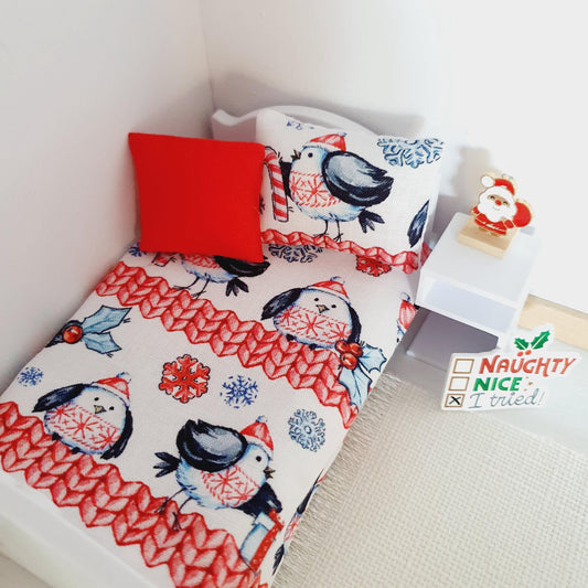 SALE!!! Dolls house Single or Junior Christmas bedding, 12th scale bedding, miniature bed set (Junior Bed)