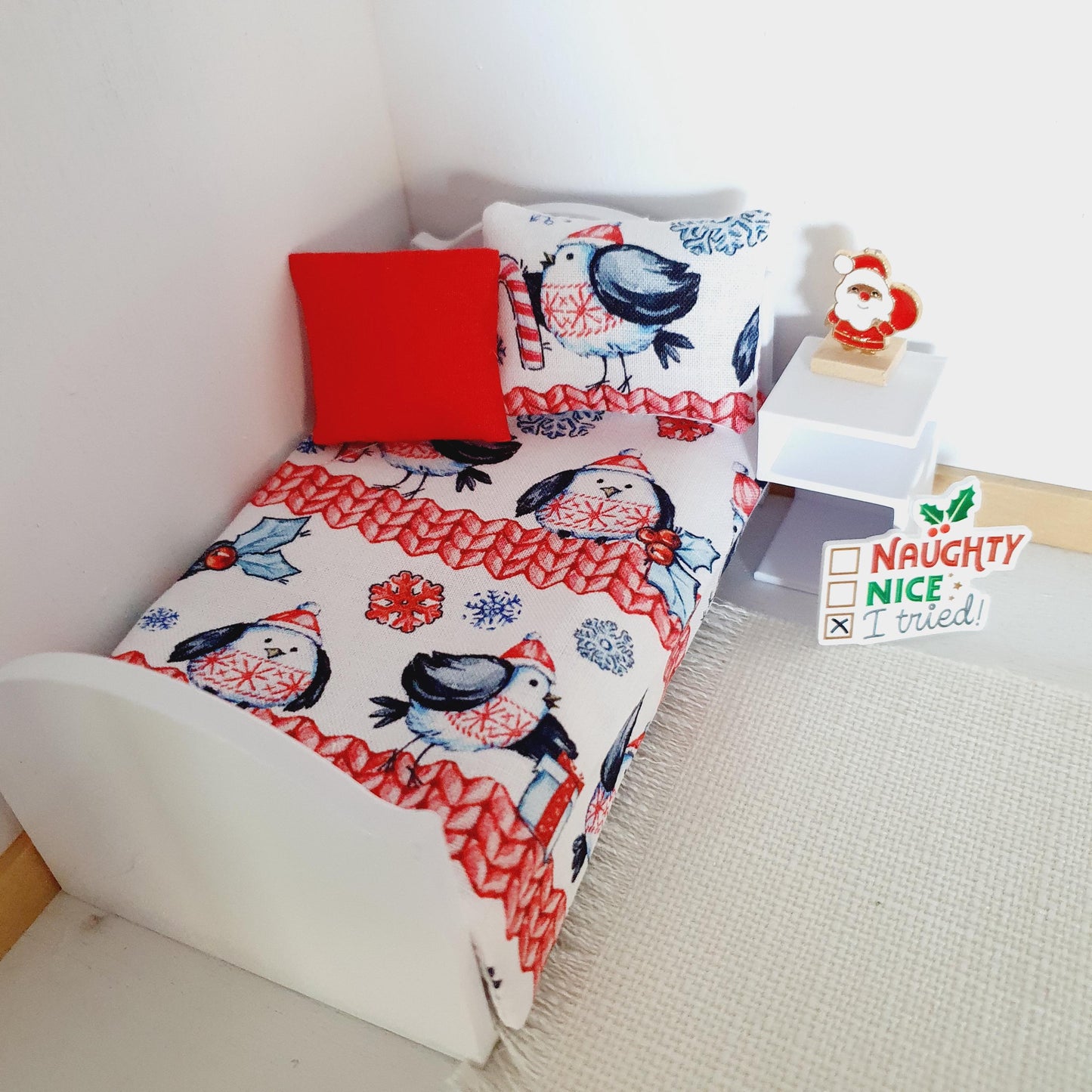 SALE!!! Dolls house Single or Junior Christmas bedding, 12th scale bedding, miniature bed set (Junior Bed)