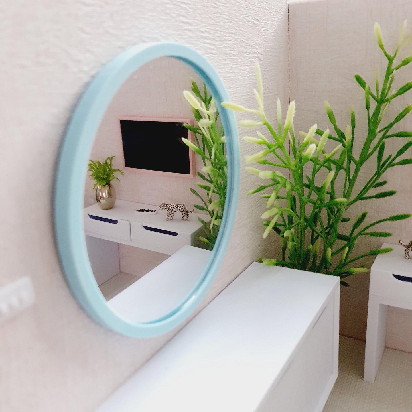 Dolls House Modern 9.3cm Coloured Framed Large Round Mirror, Miniature Mirror, 12th Scale Mirror