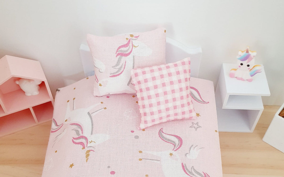 Dolls House Junior Bedding Set – Pink Unicorns, 1:12 Scale