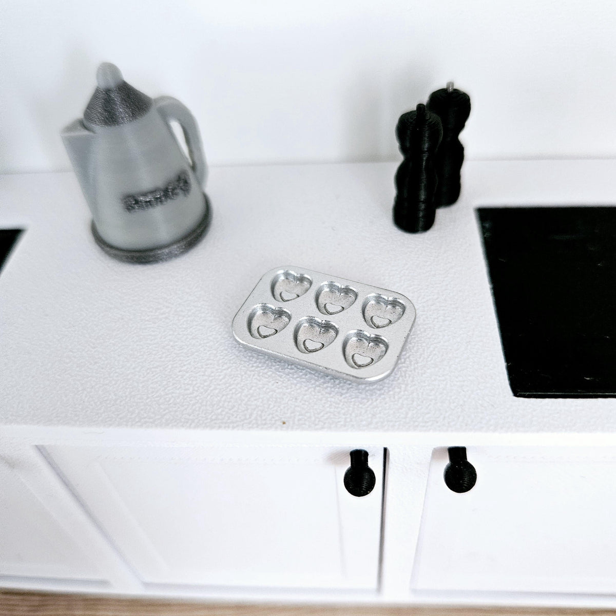 Dolls House Heart Baking Tray, 12th Scale, miniature muffin tray