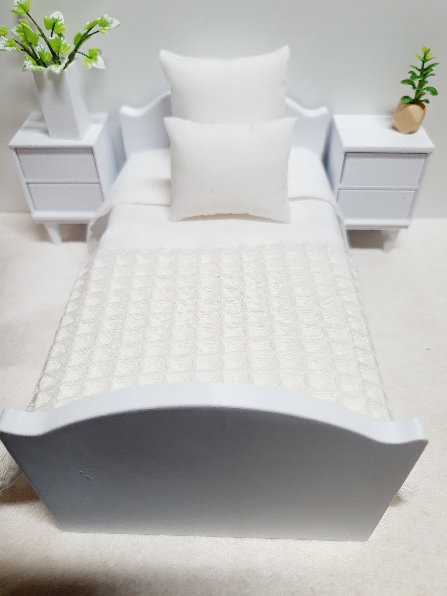 Dolls House Pretty Single Waffle Throw, choice of colours, Single, 12th scale, miniature