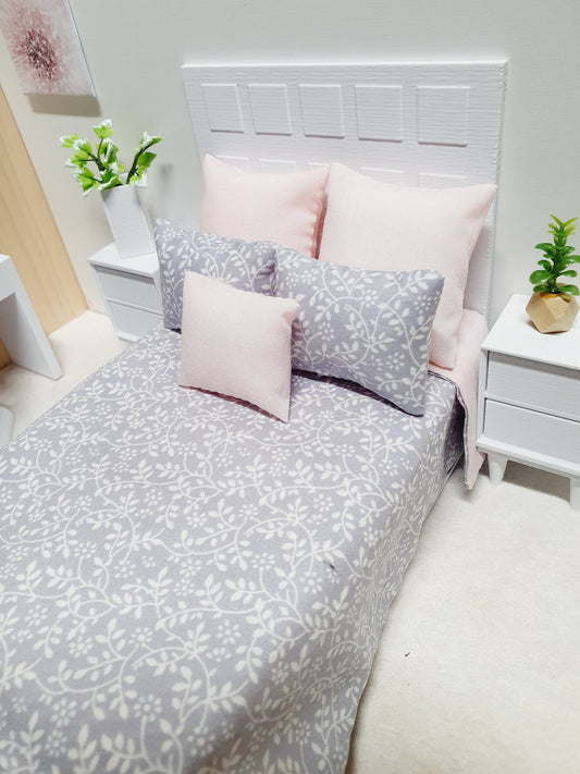 SALE!! Dolls house 6 piece set, Double bedding, Pale Grey floral print, 12th scale bedding, miniature bed set