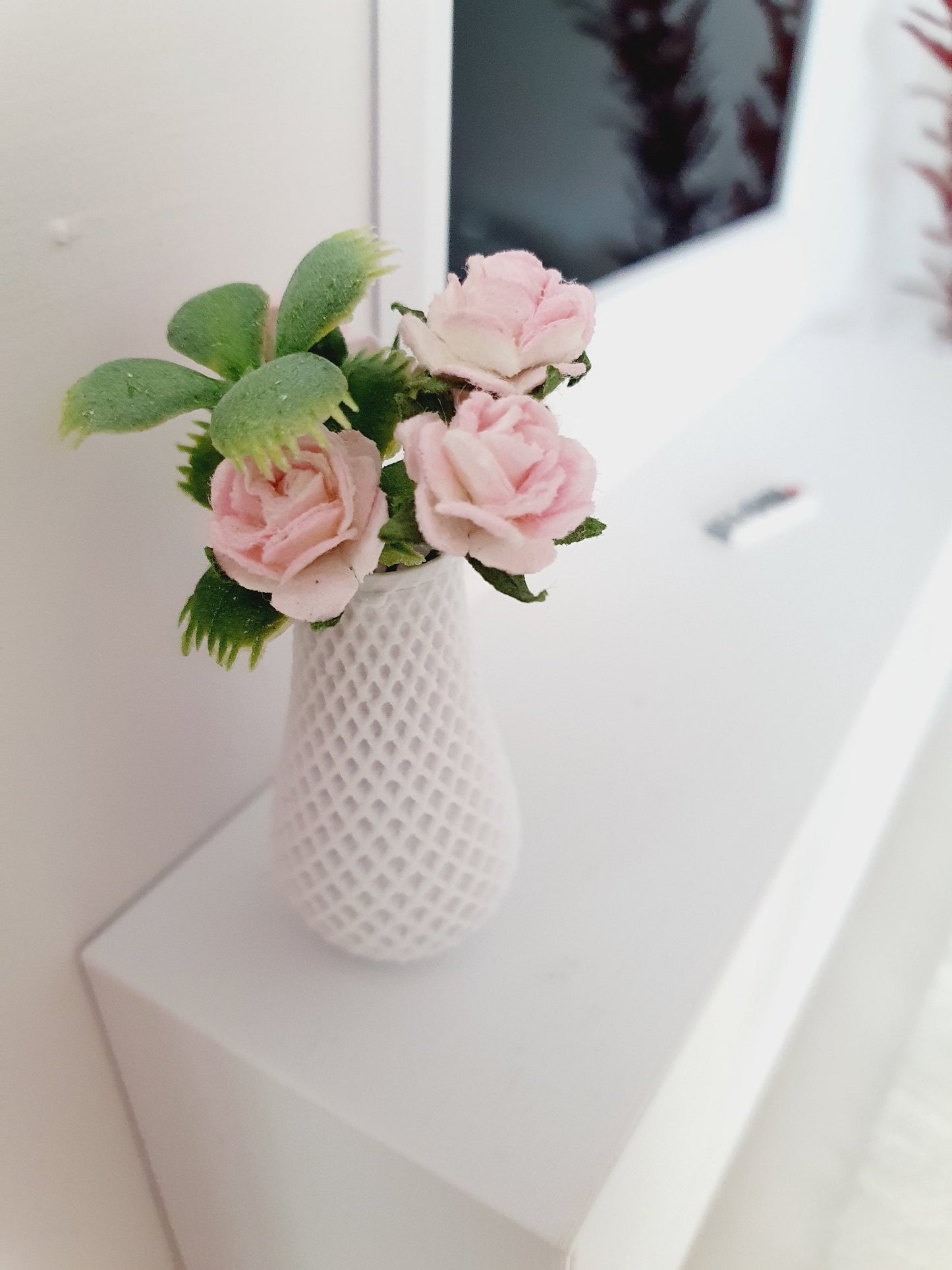 Dolls House Pink Roses | Coloured Vase | 1:12 Scale Miniature Flowers