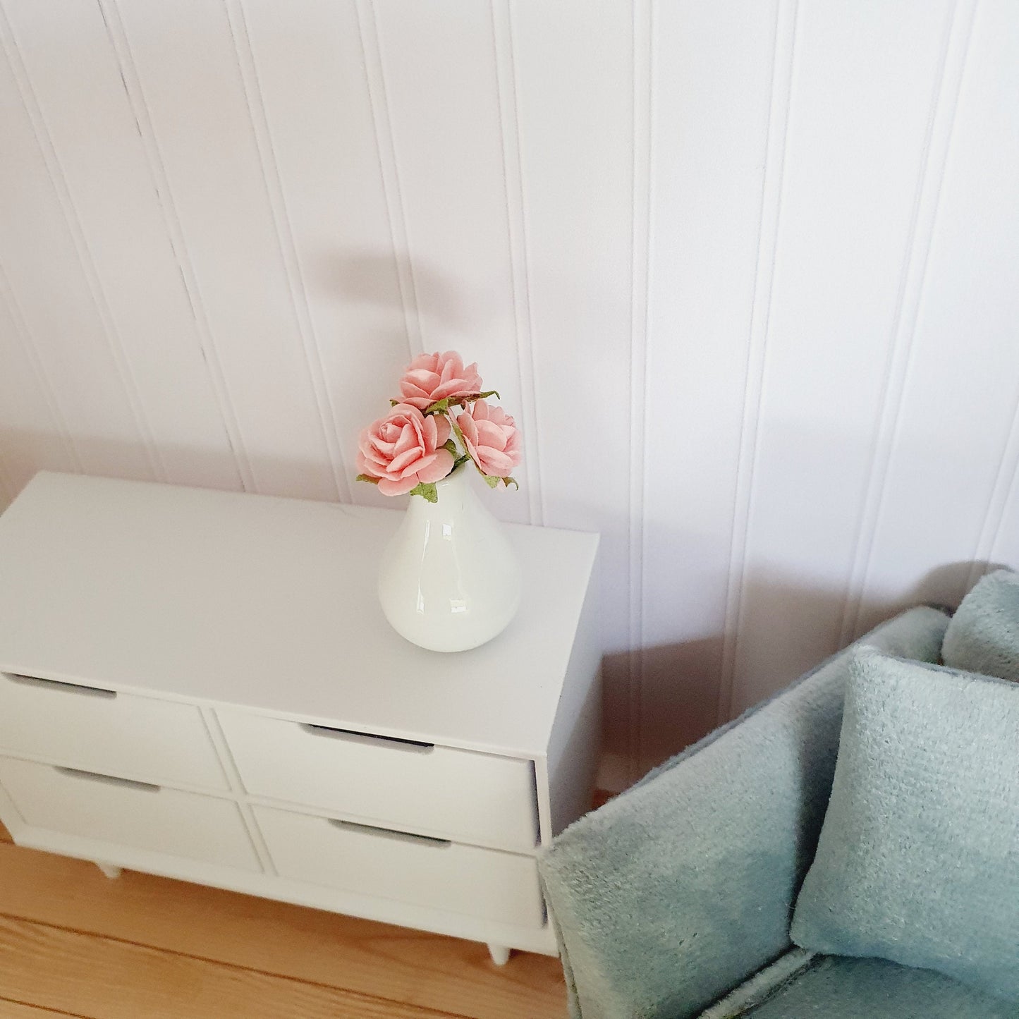 Dolls House Roses in White Vase | Pink Miniature Flowers | 1:12 Scale
