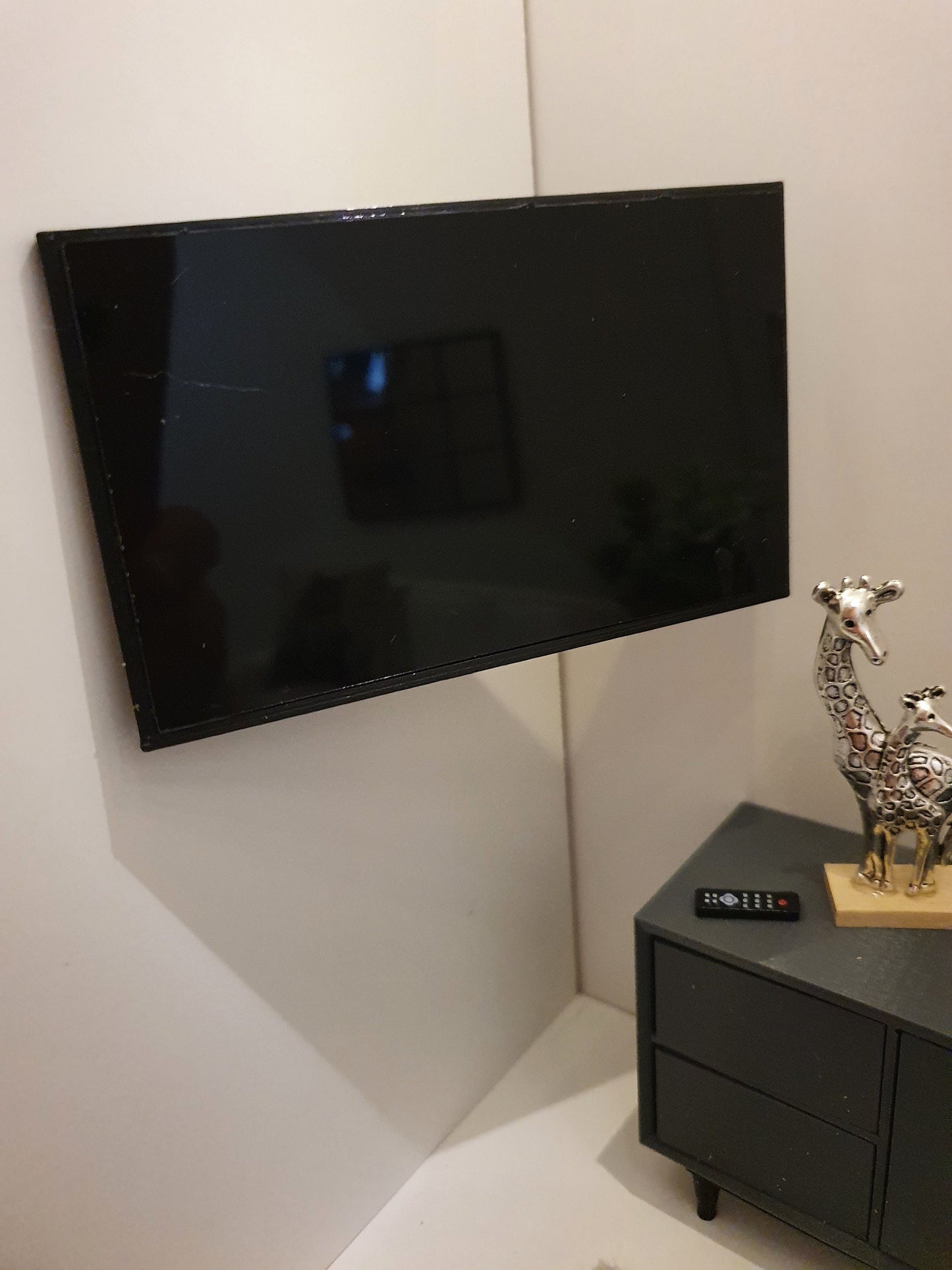 Dolls House Modern Flatscreen Television with Articulating Wall Mount that you can move, with remote control, Miniature TV (TVWM)