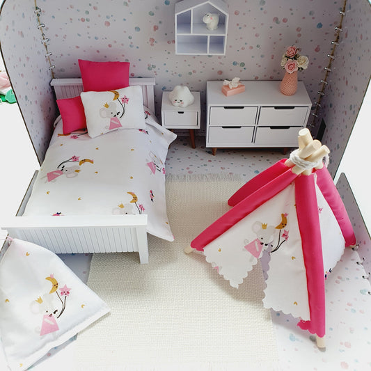 Dolls House in a Travel Suitcase, Pretty pink mouse design, 12th Scale, Miniature case