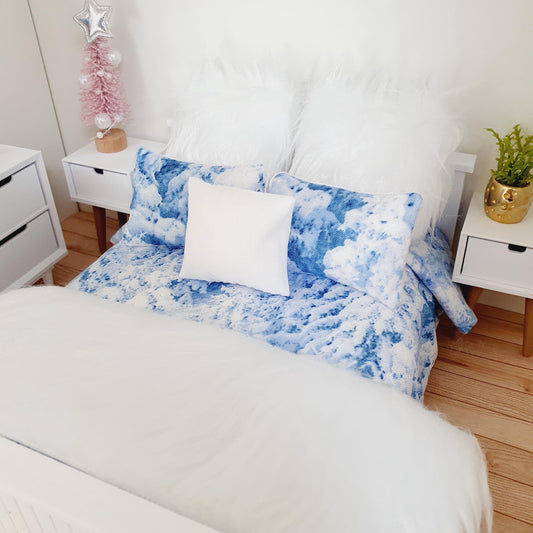 SALE!! Dolls house 7 piece set, Blue and White double bedding set, 12th scale, miniature bedding