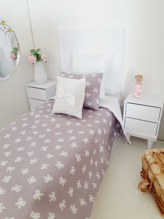 SALE! Dolls house Single bedding, pretty grey bow design, 12th scale bedding, miniature bed set
