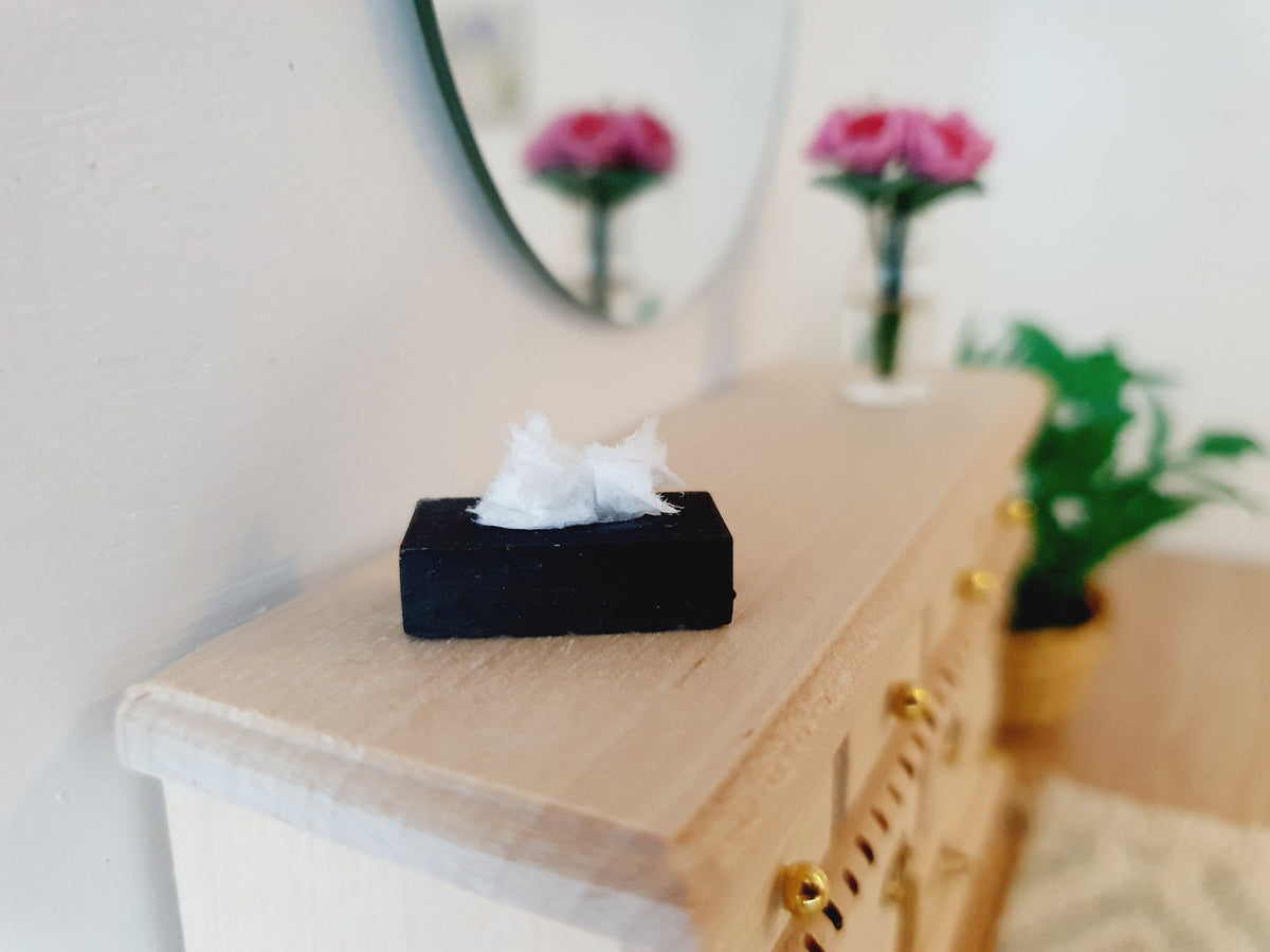 Tissue Box – alternate view 7 | 1:12 scale dolls house miniature