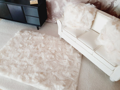 Cream Fur Rug – 160×120 mm – alternate view 2 | 1:12 scale dolls house miniature