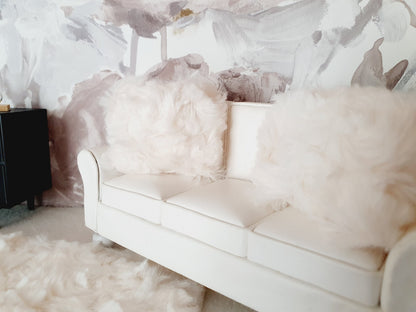 Cream Fur Rug – 160×120 mm – alternate view 4 | 1:12 scale dolls house miniature