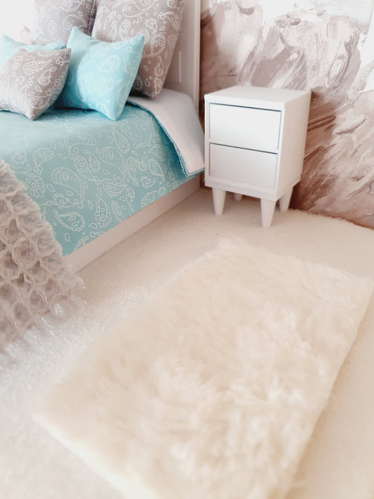 Cream Fur Rug – 105×75 mm | 1:12 scale dolls house miniature