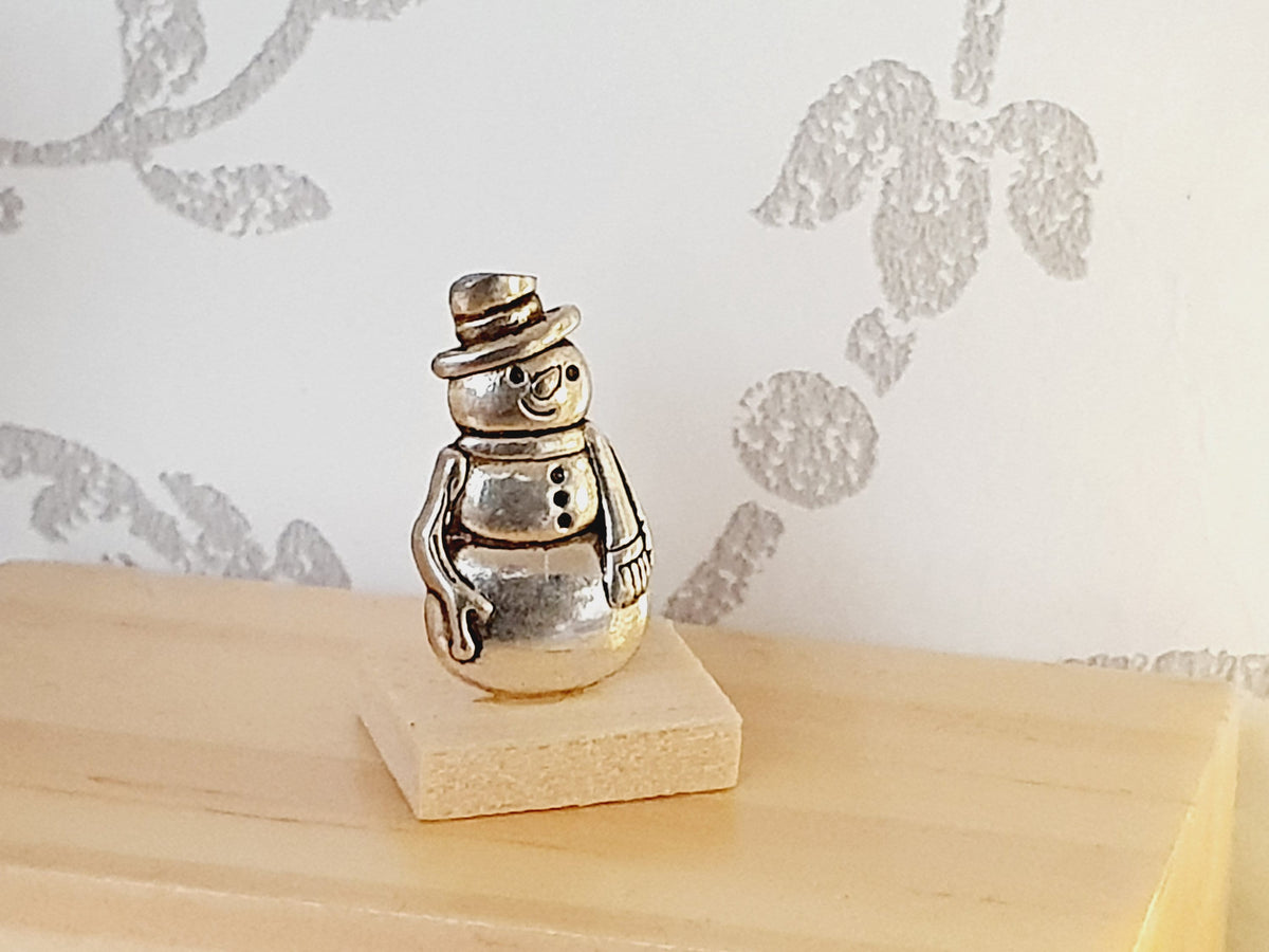 Christmas Ornament on Wooden Stand | 1:12 scale dolls house miniature