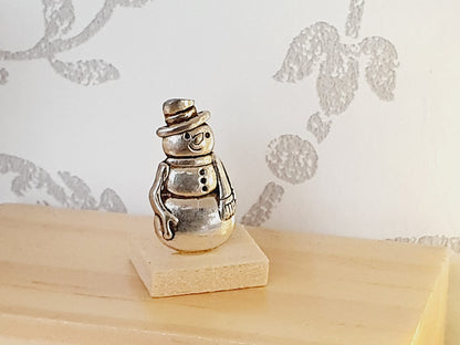Christmas Ornament on Wooden Stand | 1:12 scale dolls house miniature