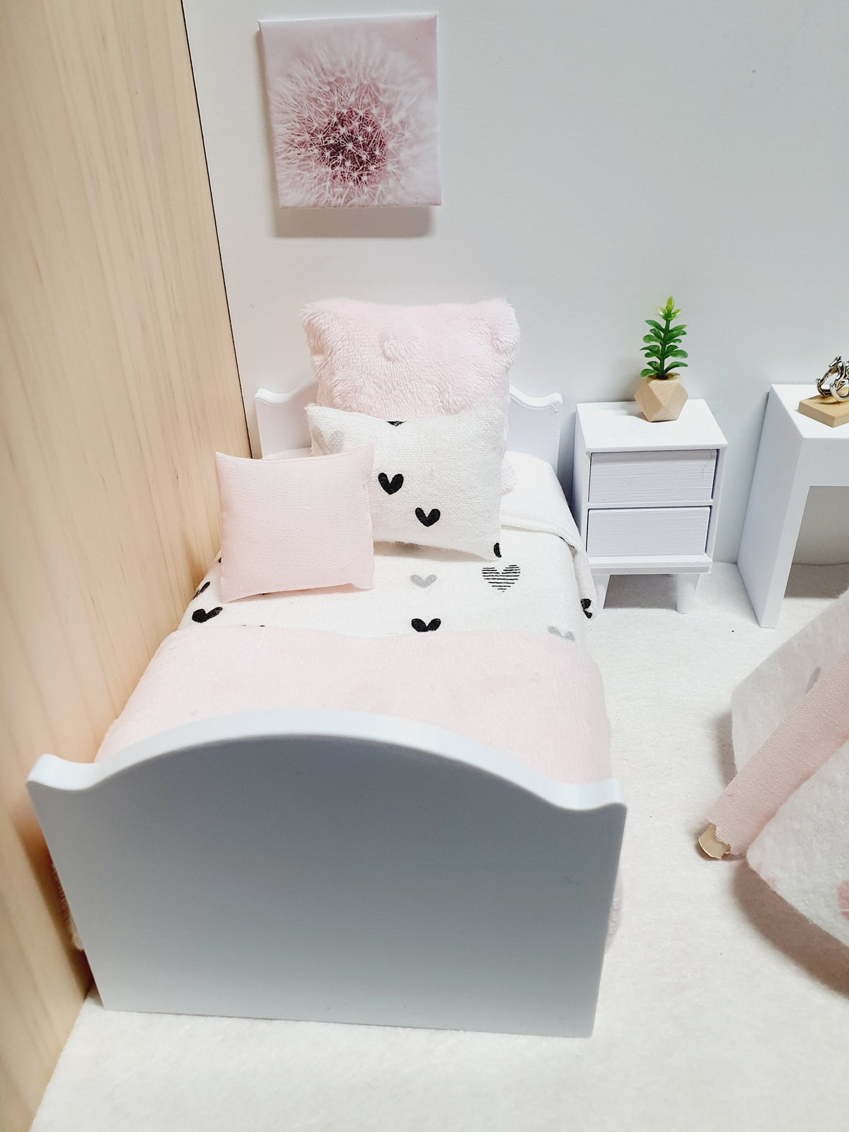 Pink & Black Heart Junior Bedding – alternate view 3 | 1:12 scale dolls house miniature