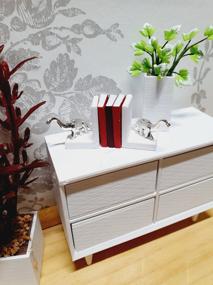 Set of Bookends with Dinosaurs – alternate view 6 | 1:12 scale dolls house miniature