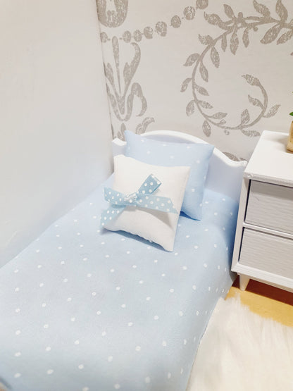Polka Dot Set Junior Bedding Set – alternate view 5 | 1:12 scale dolls house miniature
