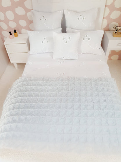 Double Waffle Throw – alternate view 3 | 1:12 scale dolls house miniature