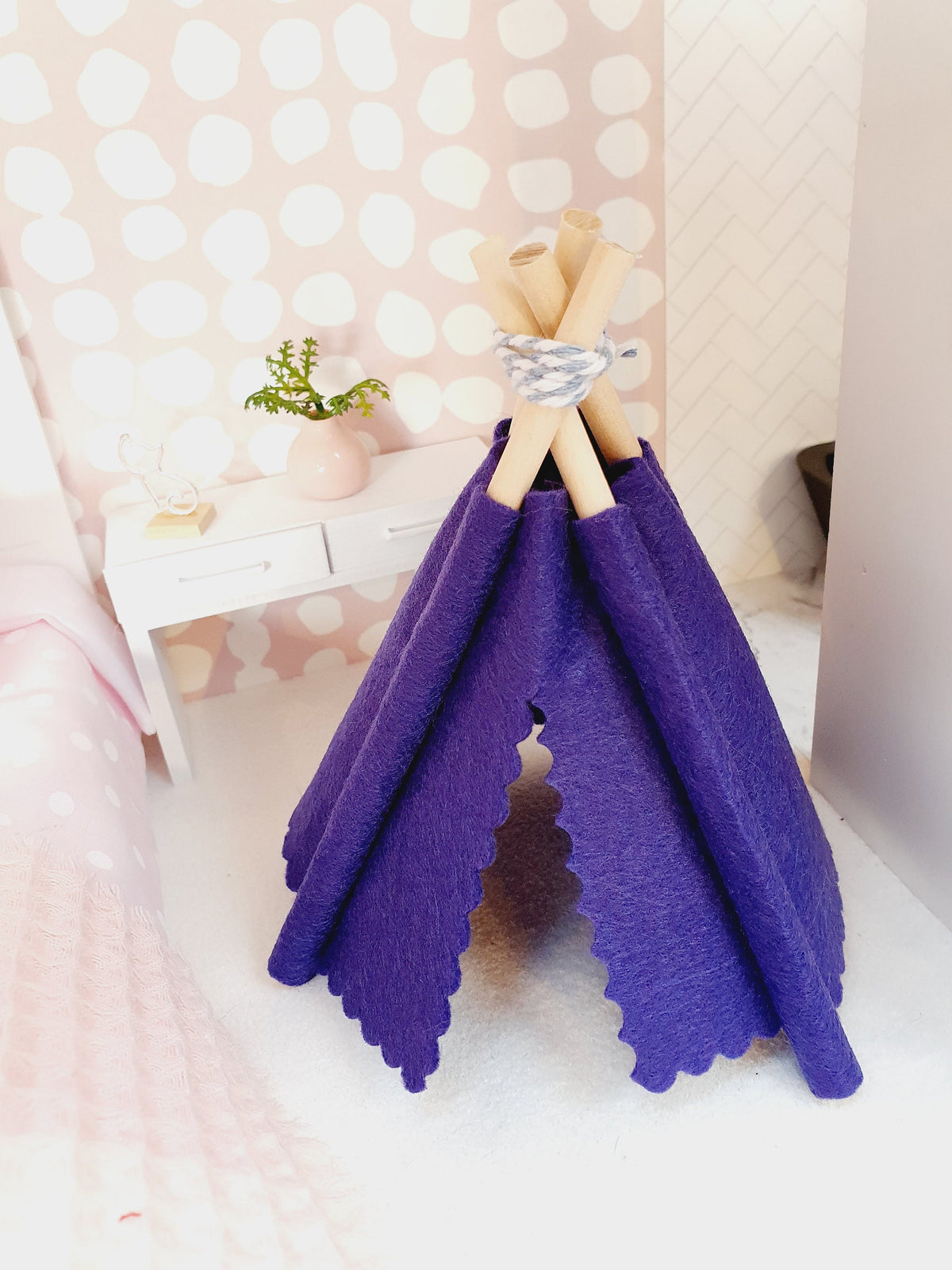 Coloured Teepee – alternate view 8 | 1:12 scale dolls house miniature